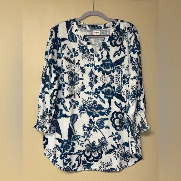 Elegant Blue Floral Women's Blouse - Picture 1 of 6